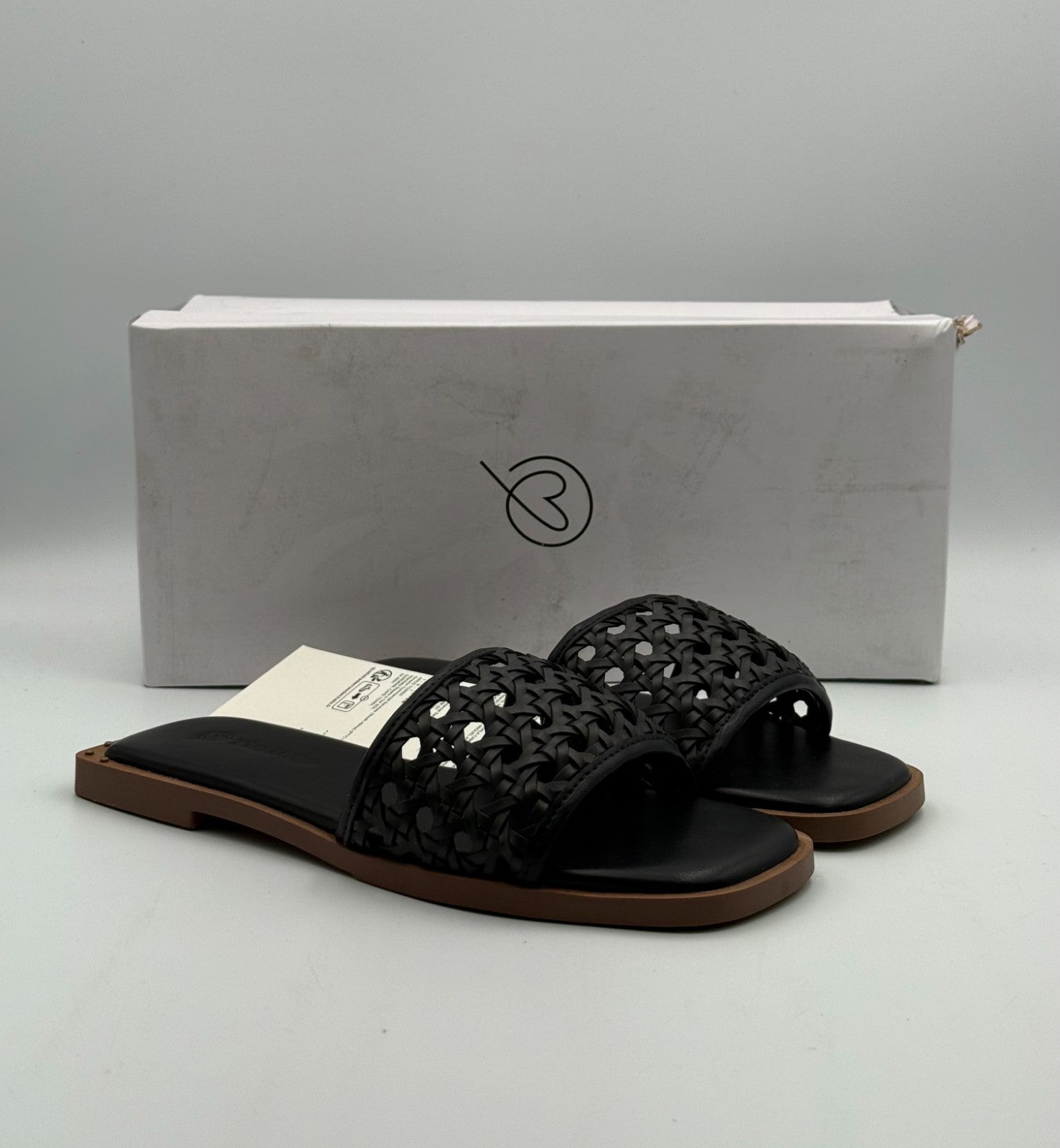 New The Drop Oslo One Band Sandals Women's 5 Black Leather Slip-On Flat Beach