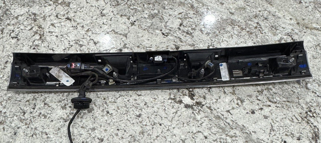 2011 2012 2013 DODGE DURANGO OEM CHROME TRUNK MOLDING TRIM GARNISH WITH CAMERA