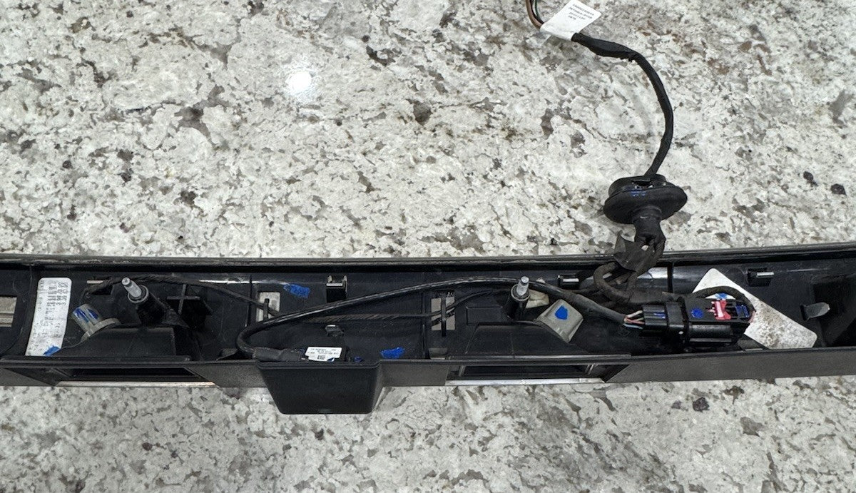 2011 2012 2013 DODGE DURANGO OEM CHROME TRUNK MOLDING TRIM GARNISH WITH CAMERA