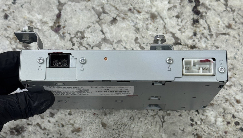 2005-2010 Honda Odyssey Satellite Receiver Control Module 39820-SHJ-A011-M1 OEM