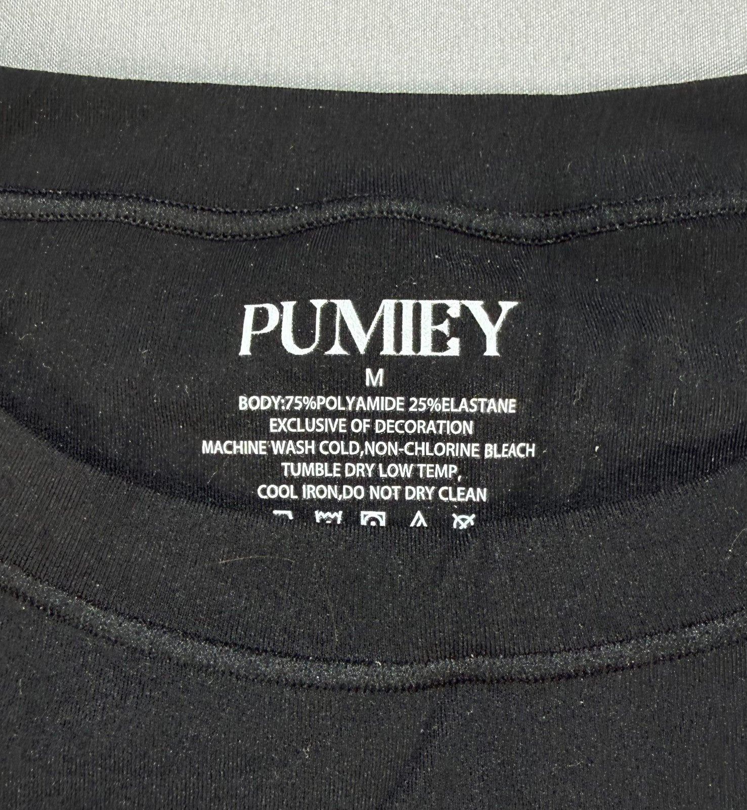 Pumiey Pullover Shirt Top Women's Medium Black Long Sleeve Crew Neck Casual Wear