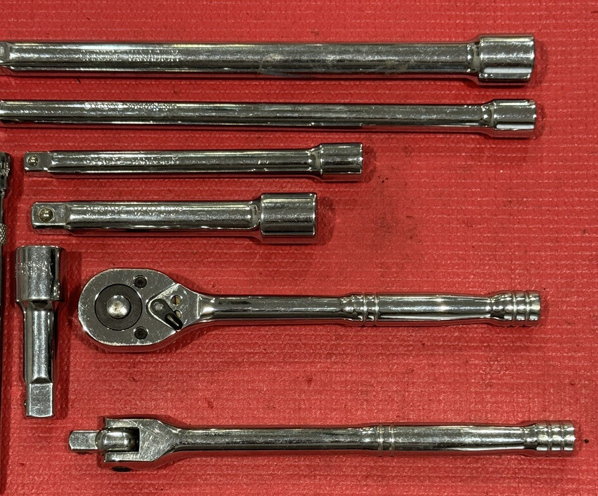 NEW 8 PC SET CHROME VANADIUM 3/8" & 1/2" DRIVE RATCHET, BREAKER BAR & EXTENSIONS