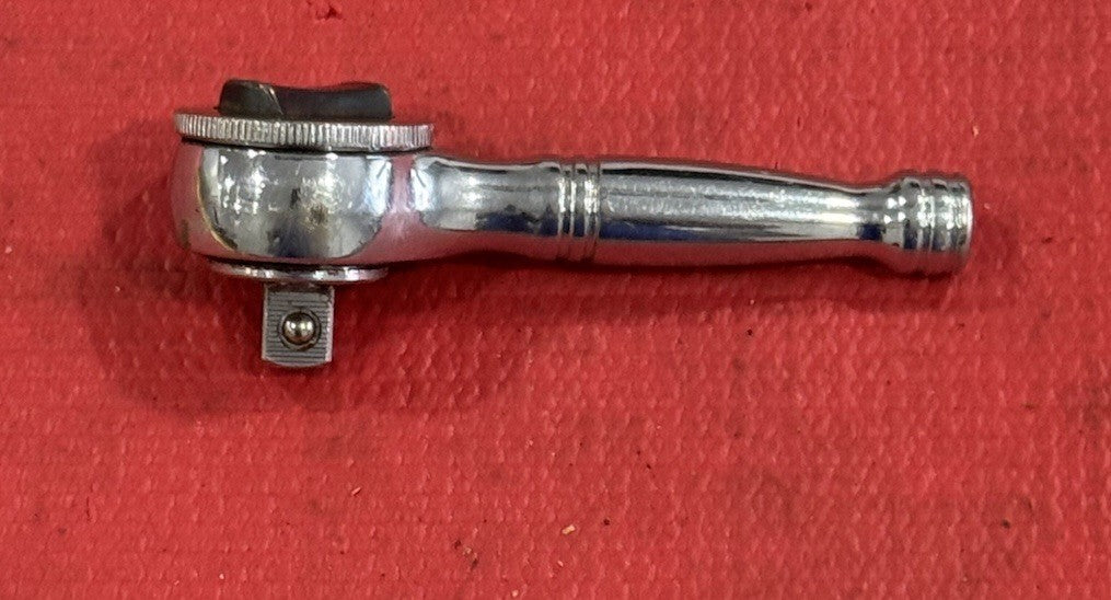 Great Neck 28006 3/8" Drive Stubby Thumbwheel Ratchet Great Condition