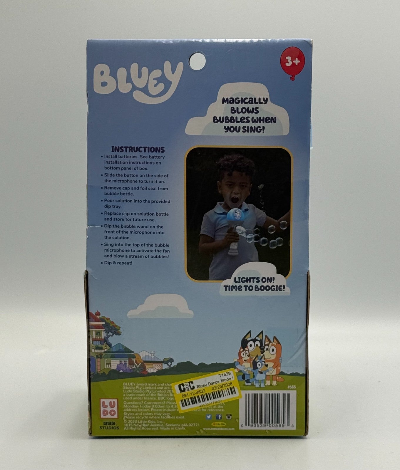 New Bluey Dance Mode Bubble Mic Singing Toy Blower Machine Blue - 4 FL Oz