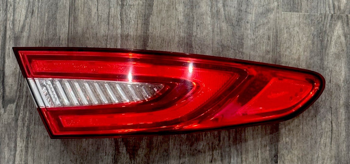 2012-2015 Jaguar XF Rear Left Driver Side Tail Light Assembly Oem Genuine
