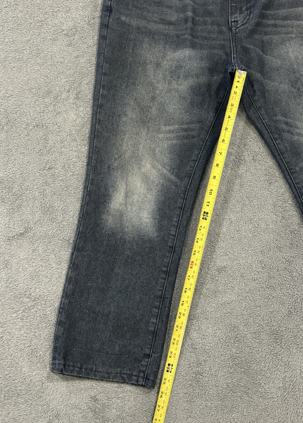 Izod Men's 5 Pocket Slim Straight Fit Blue Jeans Size 38x32 RN 110237