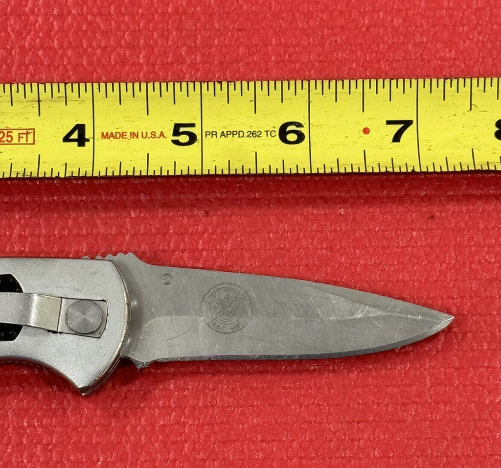 Smith & Wesson S.W.A.T. 1st Millennium Run Folding Pocket Knife Silver VTG