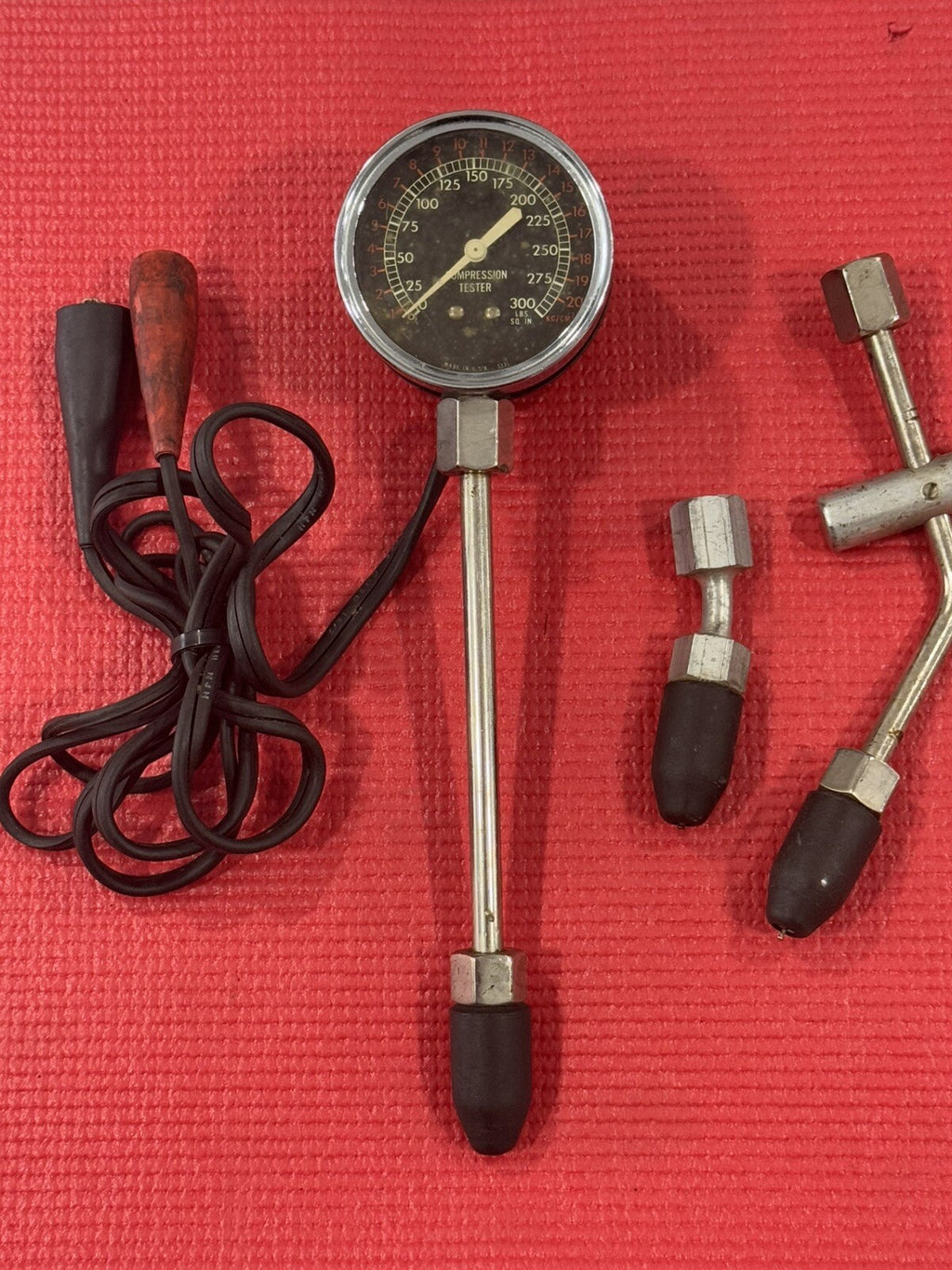 Vintage Electric Model 3335 Universal Compression Tester Gauge 0-300 Psi USA