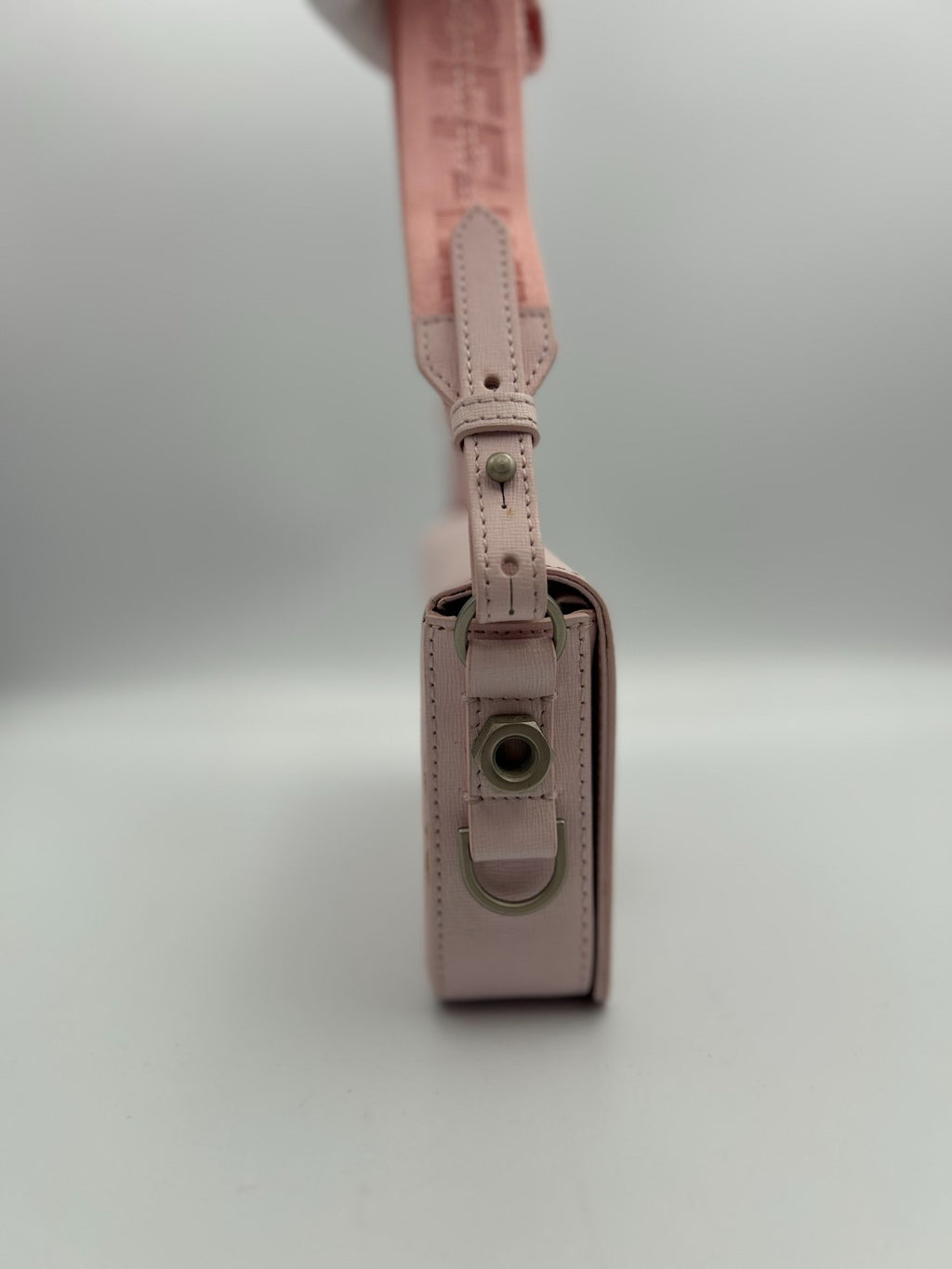 Off-White Pale Pink Binder Clip Leather Crossbody Bag Women's Modern Streetwear
