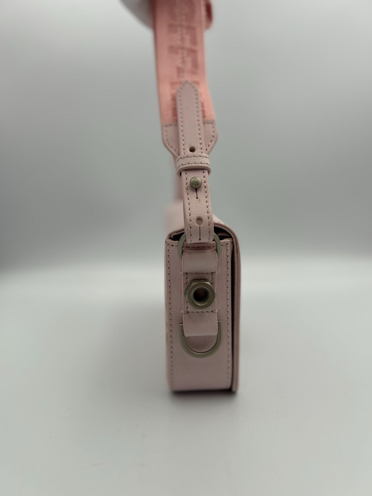 Off-White Pale Pink Binder Clip Leather Crossbody Bag Women's Modern Streetwear