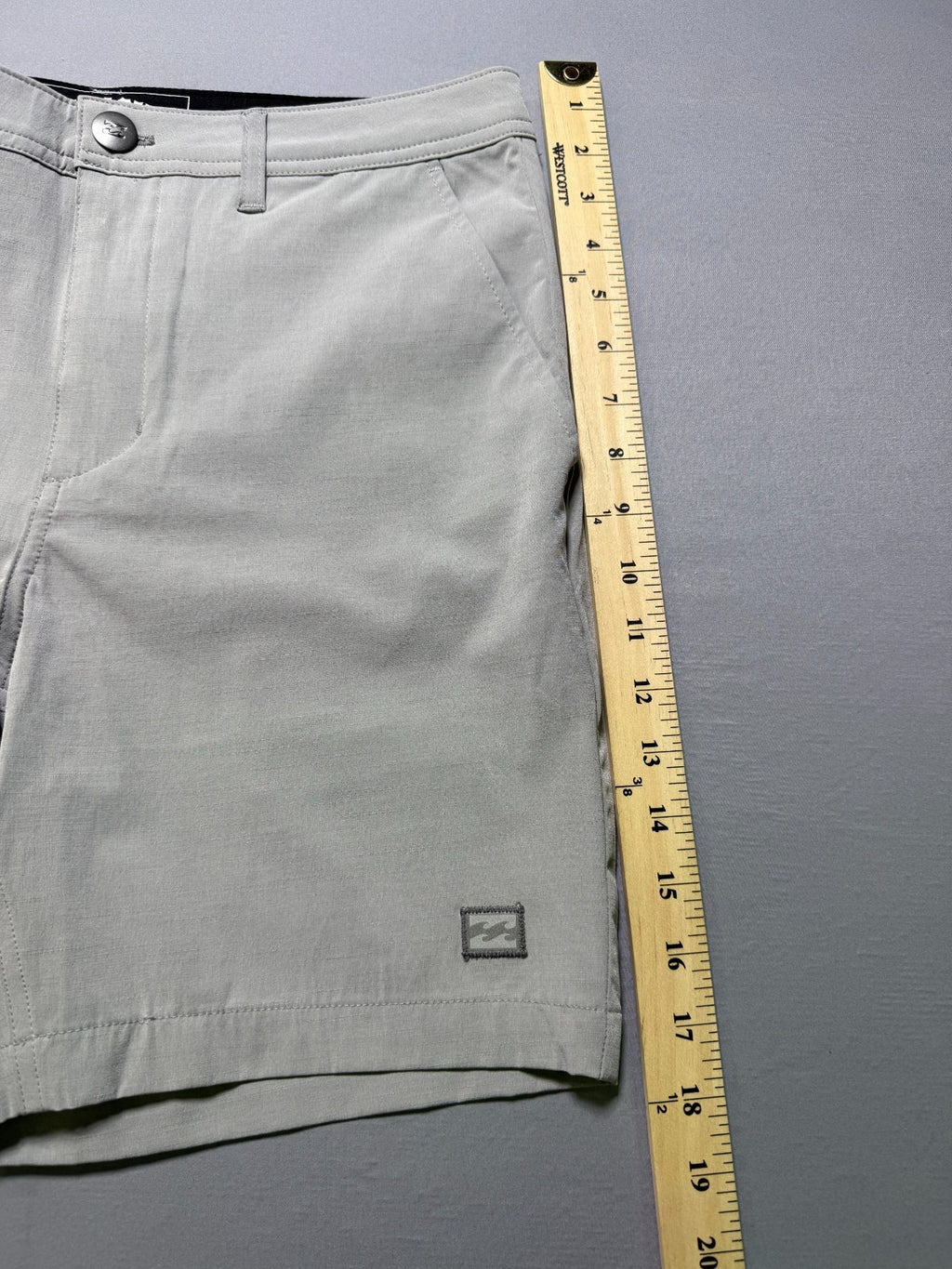 NWT Billabong Hybrid Golf Short Men's Size 30 Light Grey Stretch Performance 18"