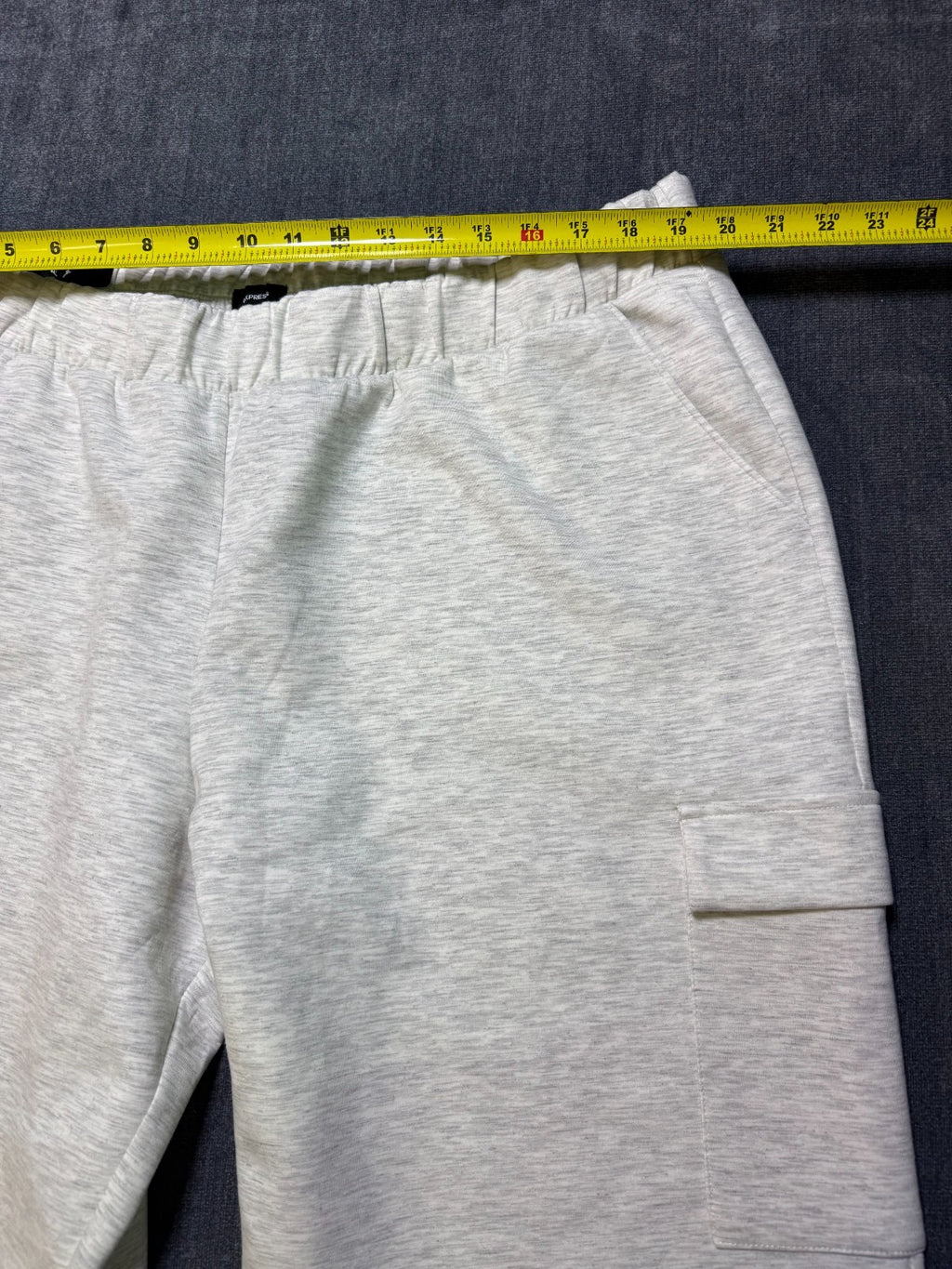 NWT Express Cargo Joggers Women's 2XL Light Gray Relaxed Fit Comfort Sporty