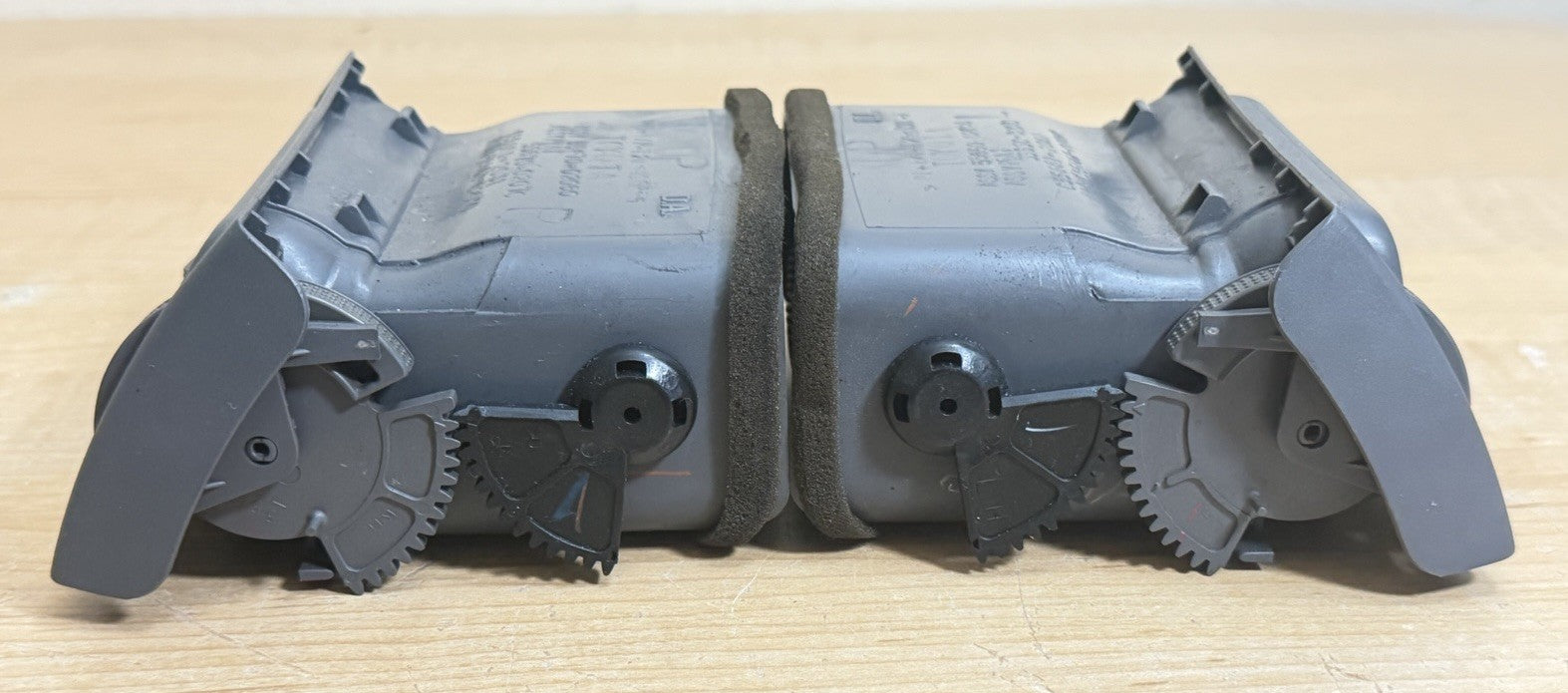 03-08 Toyota Corolla Left Driver,Right Passenger Side AC Air Vent Grey OEM Set