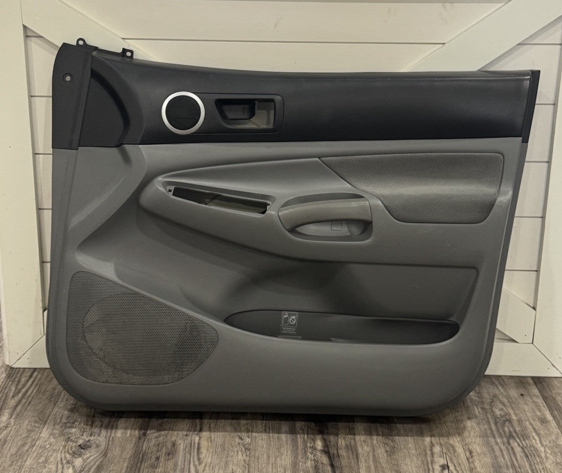 05-11 Toyota Tacoma Front Door Panel Passenger Side Access Cab RH OEM Black/Gray