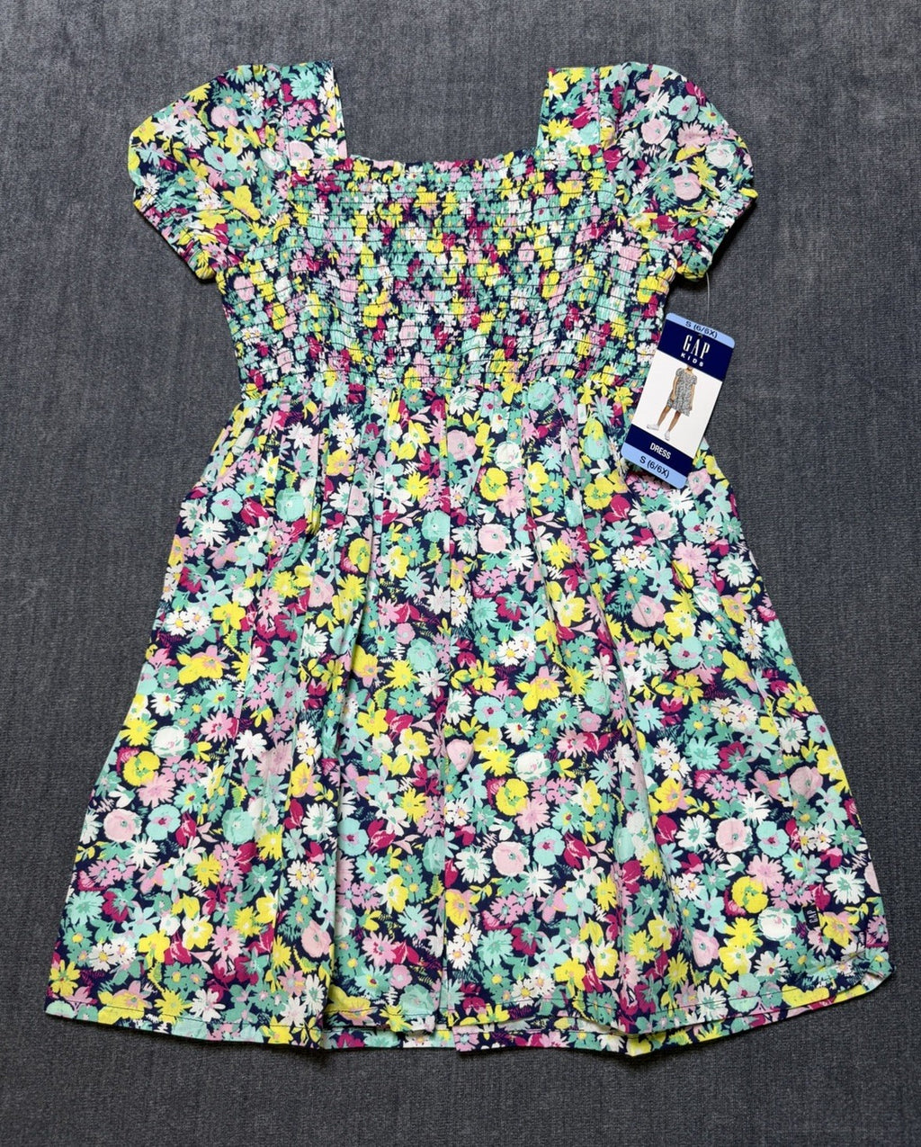 NWT Gap Knee Length Smocked Dress Girls S (6/6X) Multicolor Floral Short-Sleeve