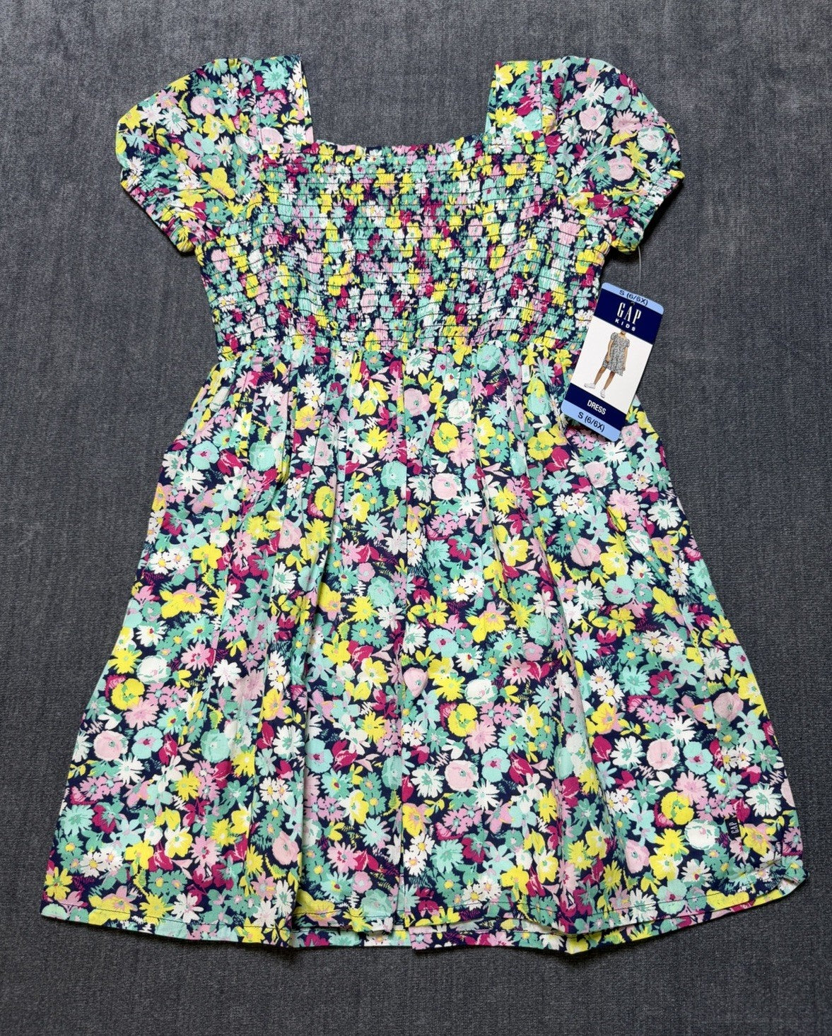 NWT Gap Knee Length Smocked Dress Girls S (6/6X) Multicolor Floral Short-Sleeve