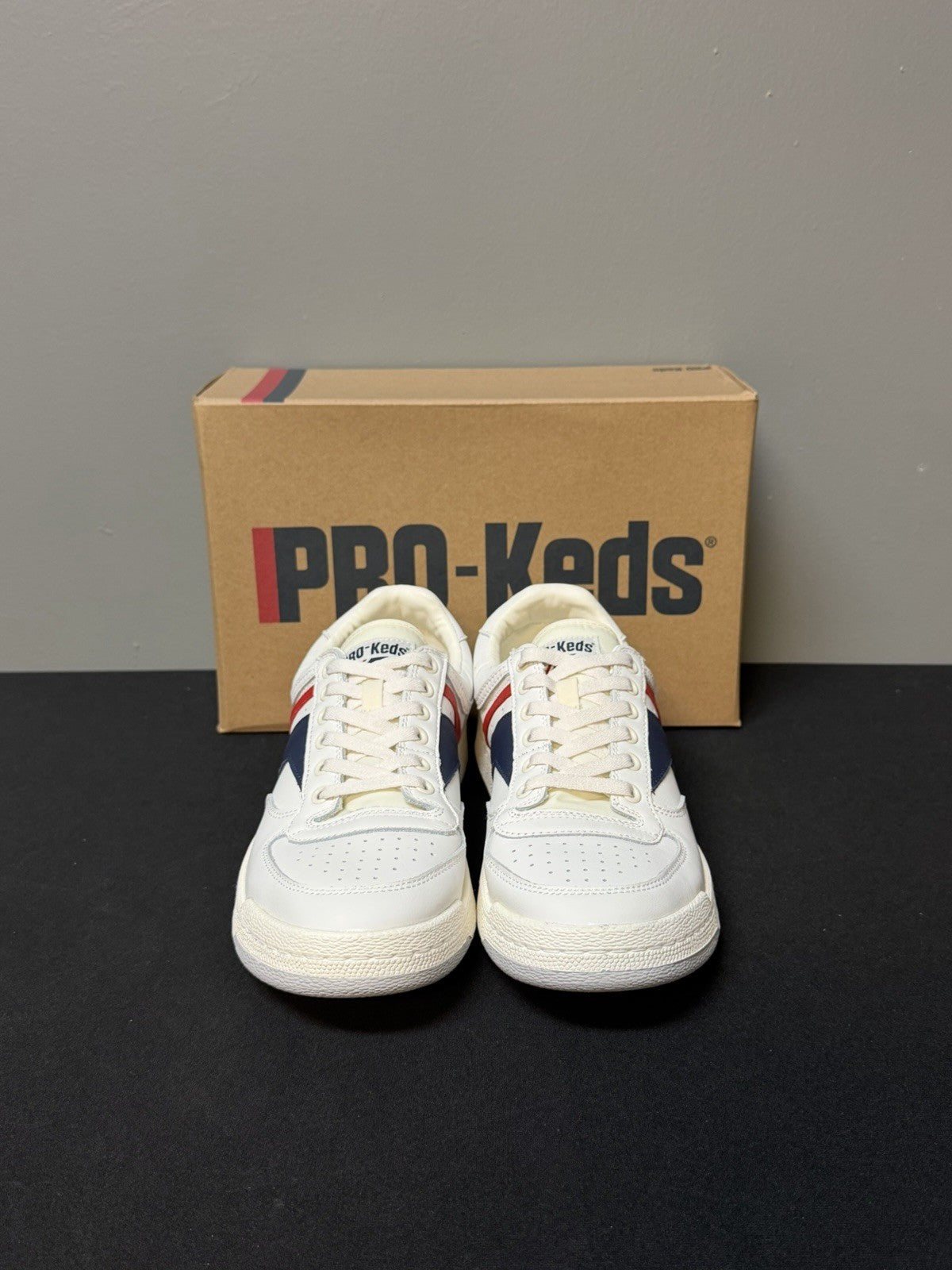 Pro-Keds Skyhawk Men's Size 10.5 (M) White/Blue/Red Low Top Leather Sneakers NWT