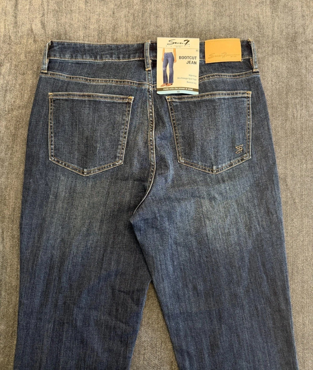 NWT Seven7 Flared Bootcut Jeans Women's 10 Blue Denim High-Rise Casual Hipster