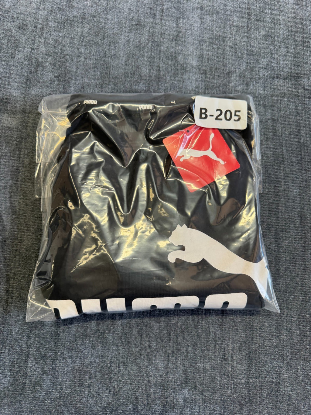 NWT Puma Essential Graphic Logo Tee Shirt Men X-Large Black Short Sleeve Summer