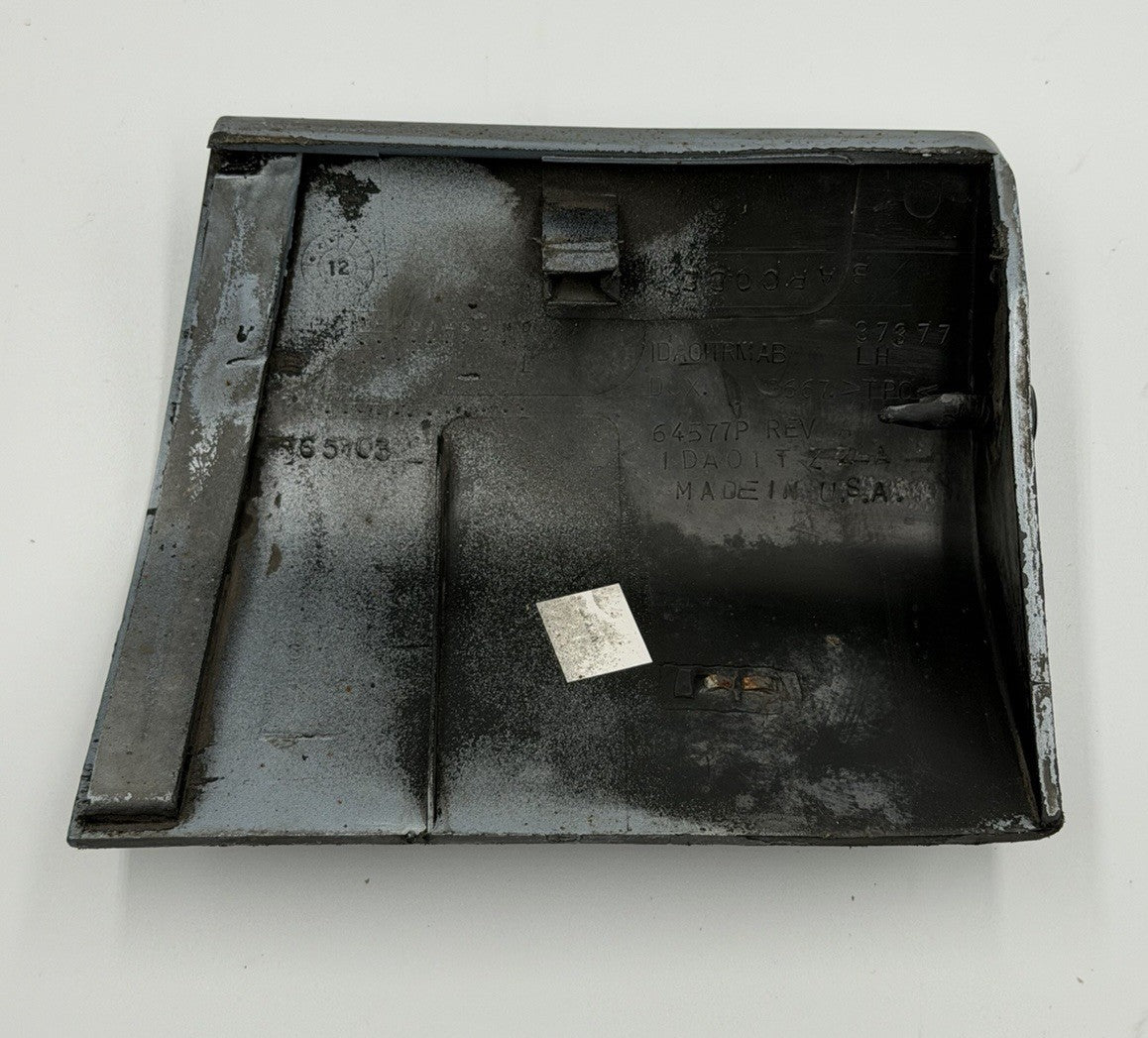 08/20 Grand Caravan/ 08-16 Town Country DRIVER Front Fender Rocker Molding Lower