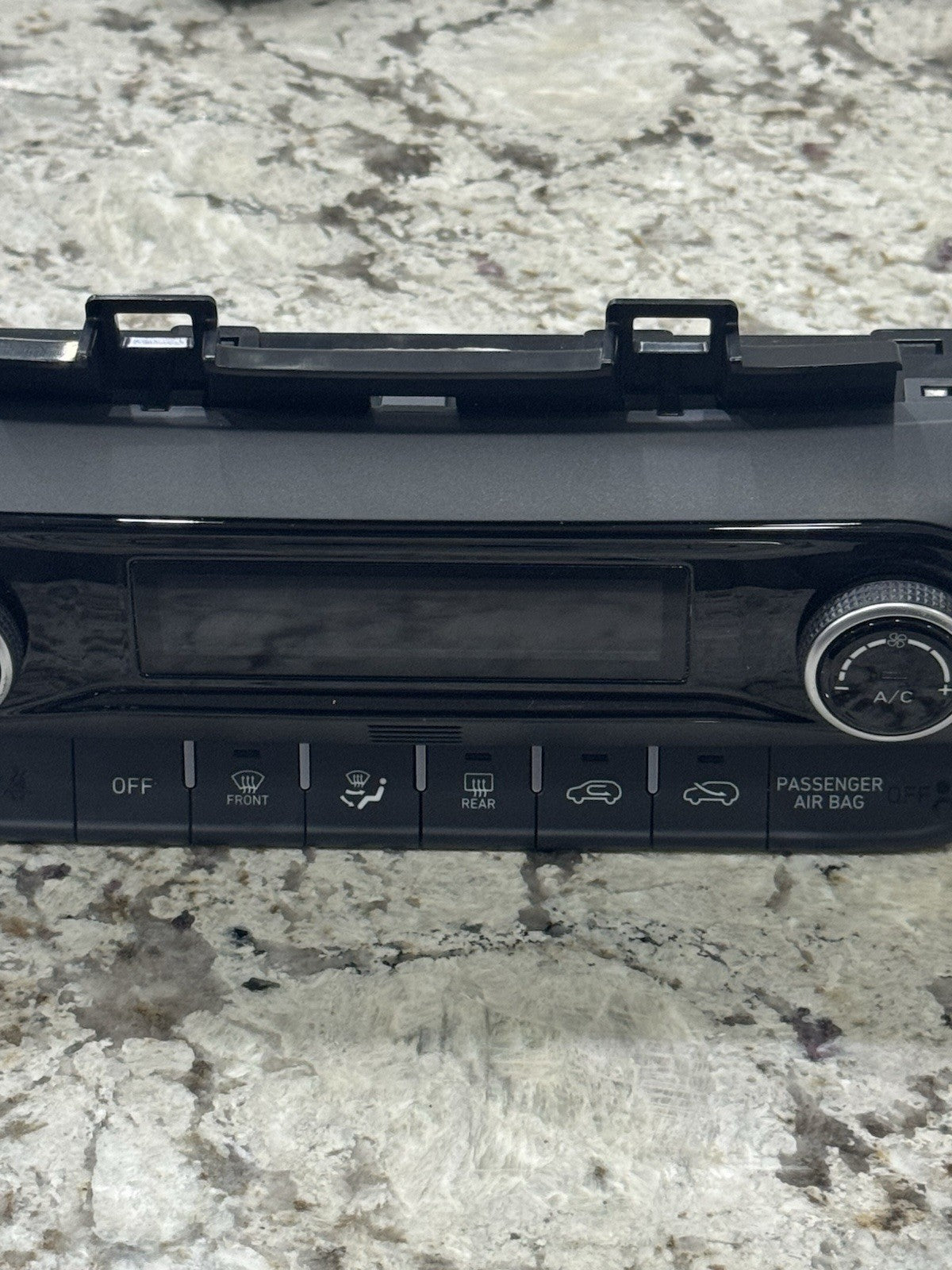 2022 2023 Hyundai Kona AC Heat Temperature Climate Control OEM 97250-J9DT0
