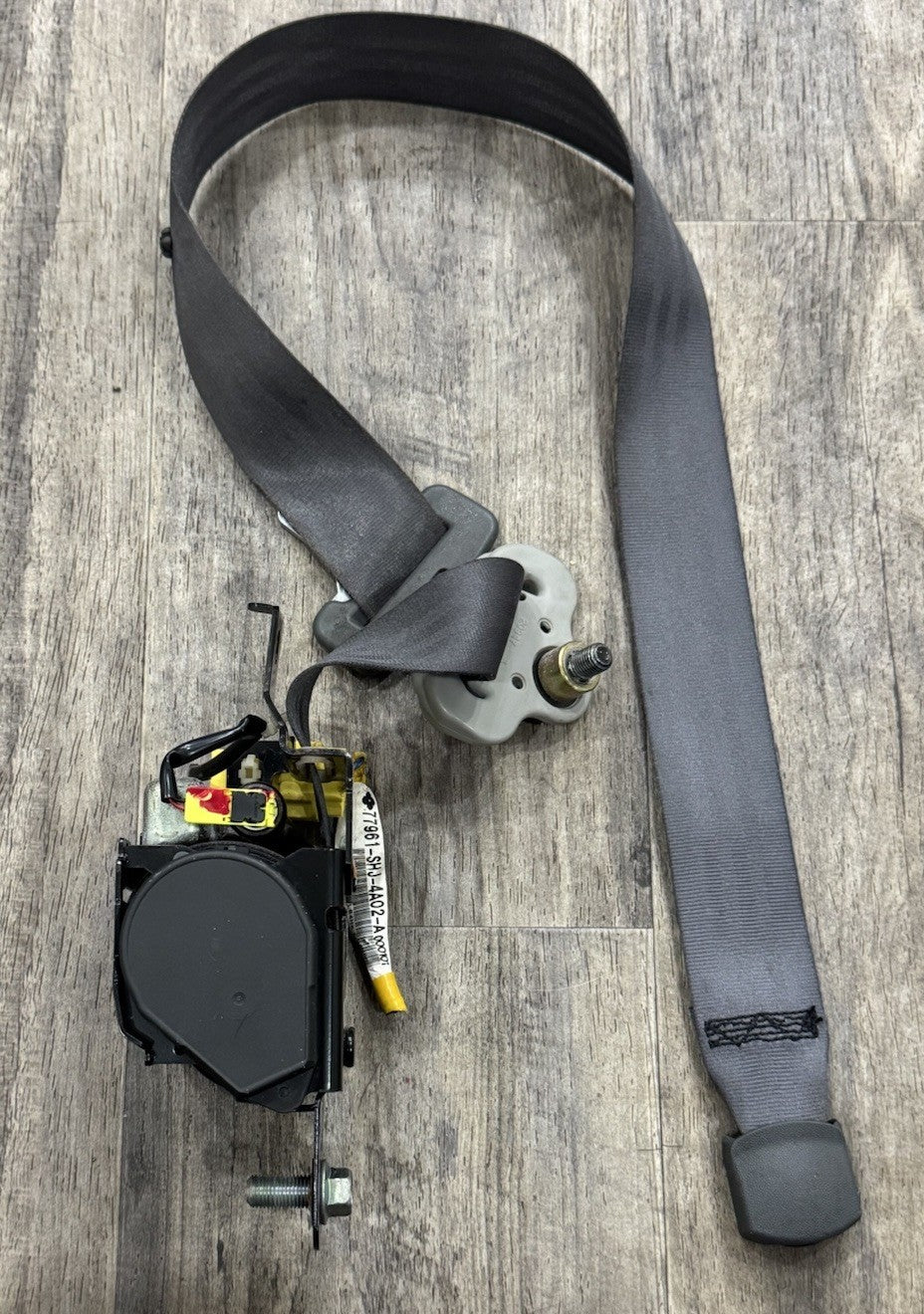 2005-2010 Honda Odyssey Front Right Passenger RH Seat Belt Retractor Gray OEM