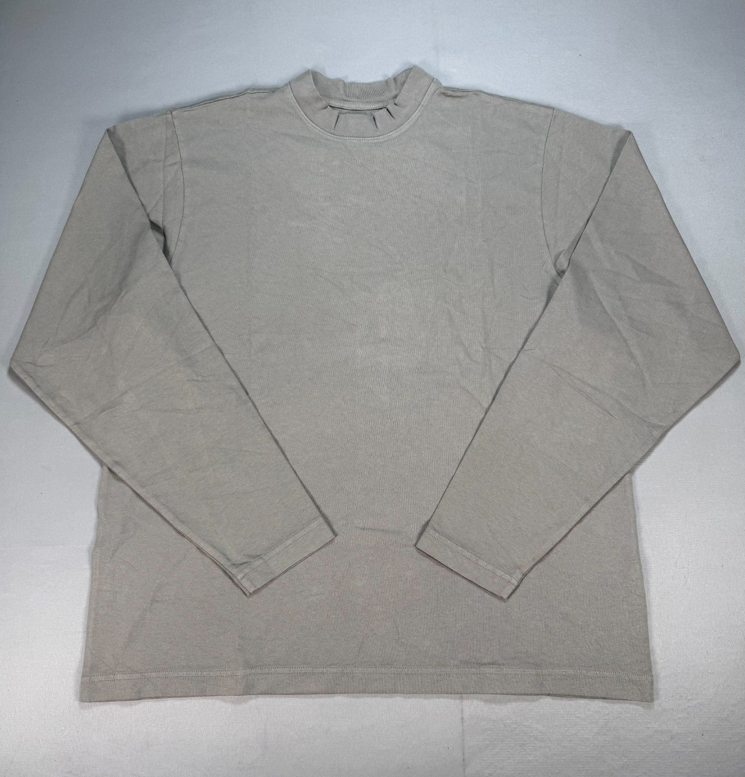 Yeezy YZY Gap Long Sleeve Shirt Men's Medium Gray Crew Neck Streetwear Modern