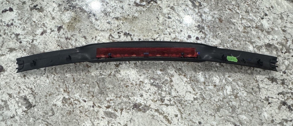 2007-2009 MINI COOPER S R56 REAR TAILGATE 3RD BRAKE LIGHT LAMP TRIM OEM GENUINE