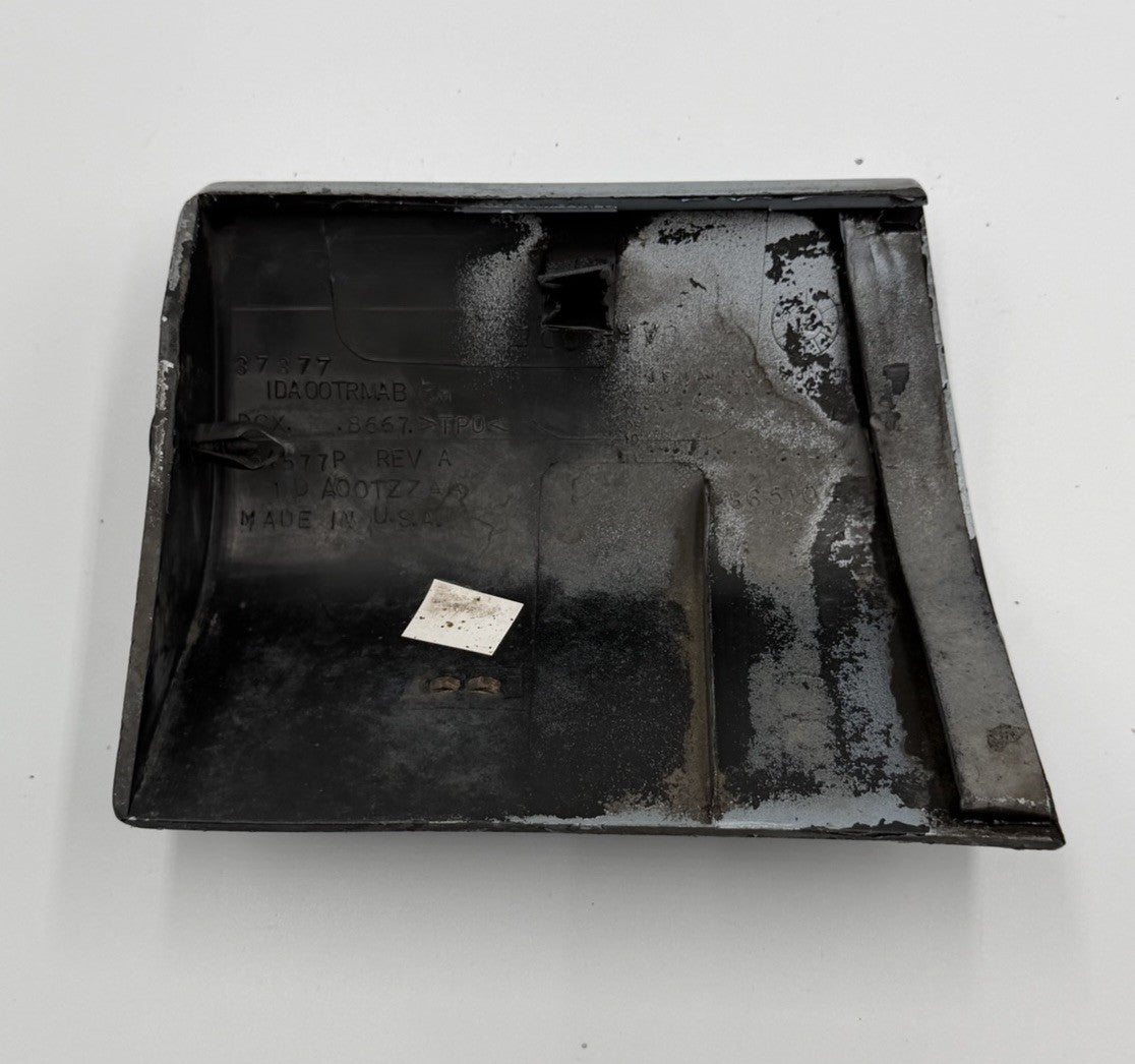 08/20 Grand Caravan/ 08-16 Town Country Right Front Fender Rocker Molding Lower