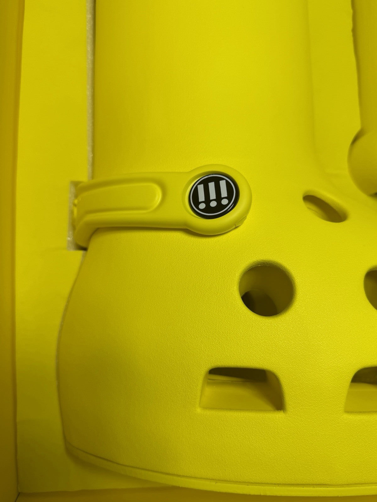 MSCHF X CROCS BIG YELLOW BOOTS CROCS SIZE 6 NEW WITH BOX