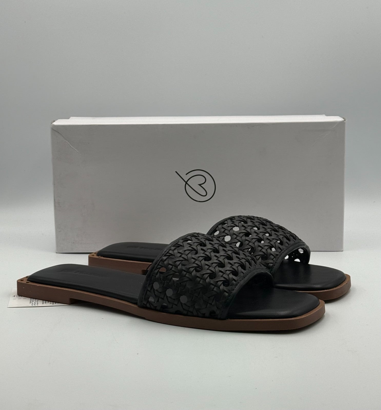 New The Drop Oslo One Band Sandals Women's 9 Black Leather Slip-On Flat Beach