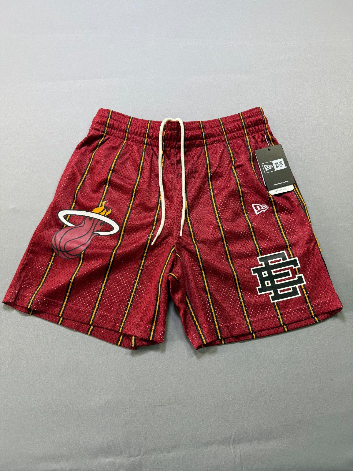New Era Eric Emanuel X NBA Miami Heat Men’s Shorts Medium Red Striped Basketball
