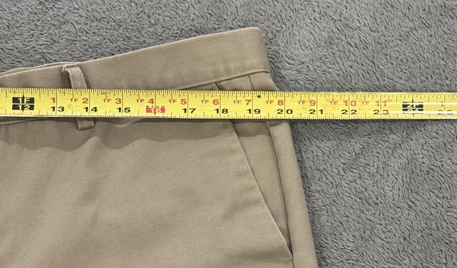 Dockers Men’s Size 38x29 Classic Fit Beige Pants W/Pockets, Zipper, & Button