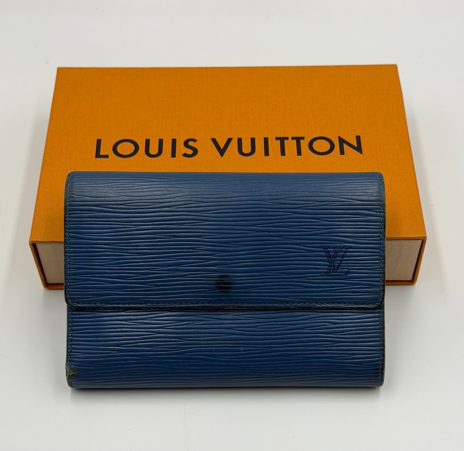 Louis Vuitton Blue Epi Leather Large Trifold Wallet Women's Inner Pockets