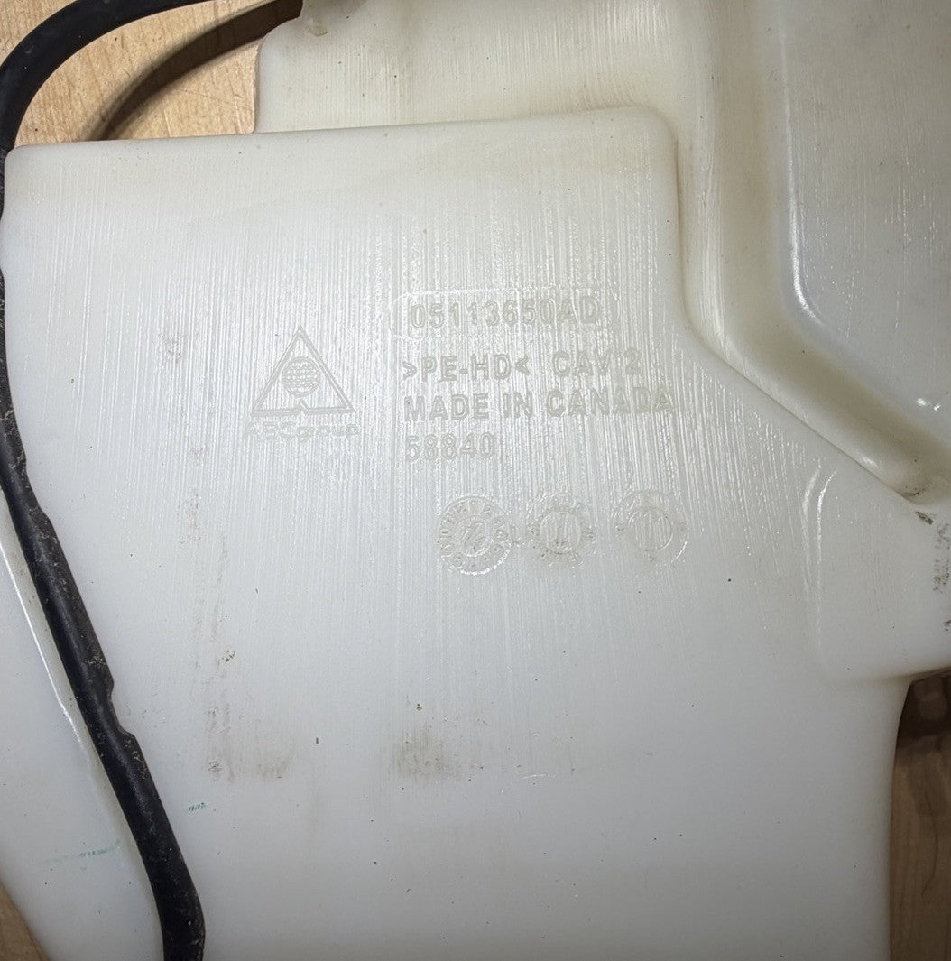 2011-2016 Town & Country 2011-20 Grand Caravan Windshield Washer Fluid Reservoir