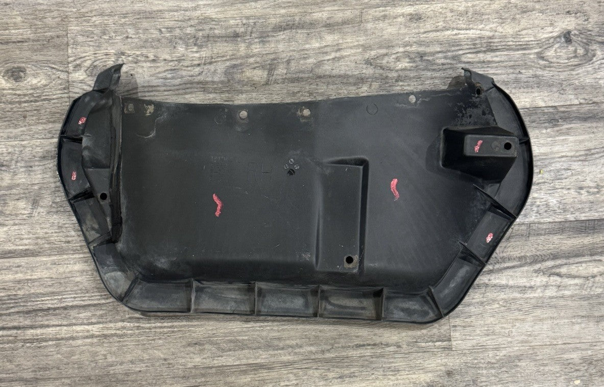 1988-96 CHEVROLET CORVETTE C4 FRONT RIGHT UPPER WHEELHOUSE SPLASH SHIELD OEM