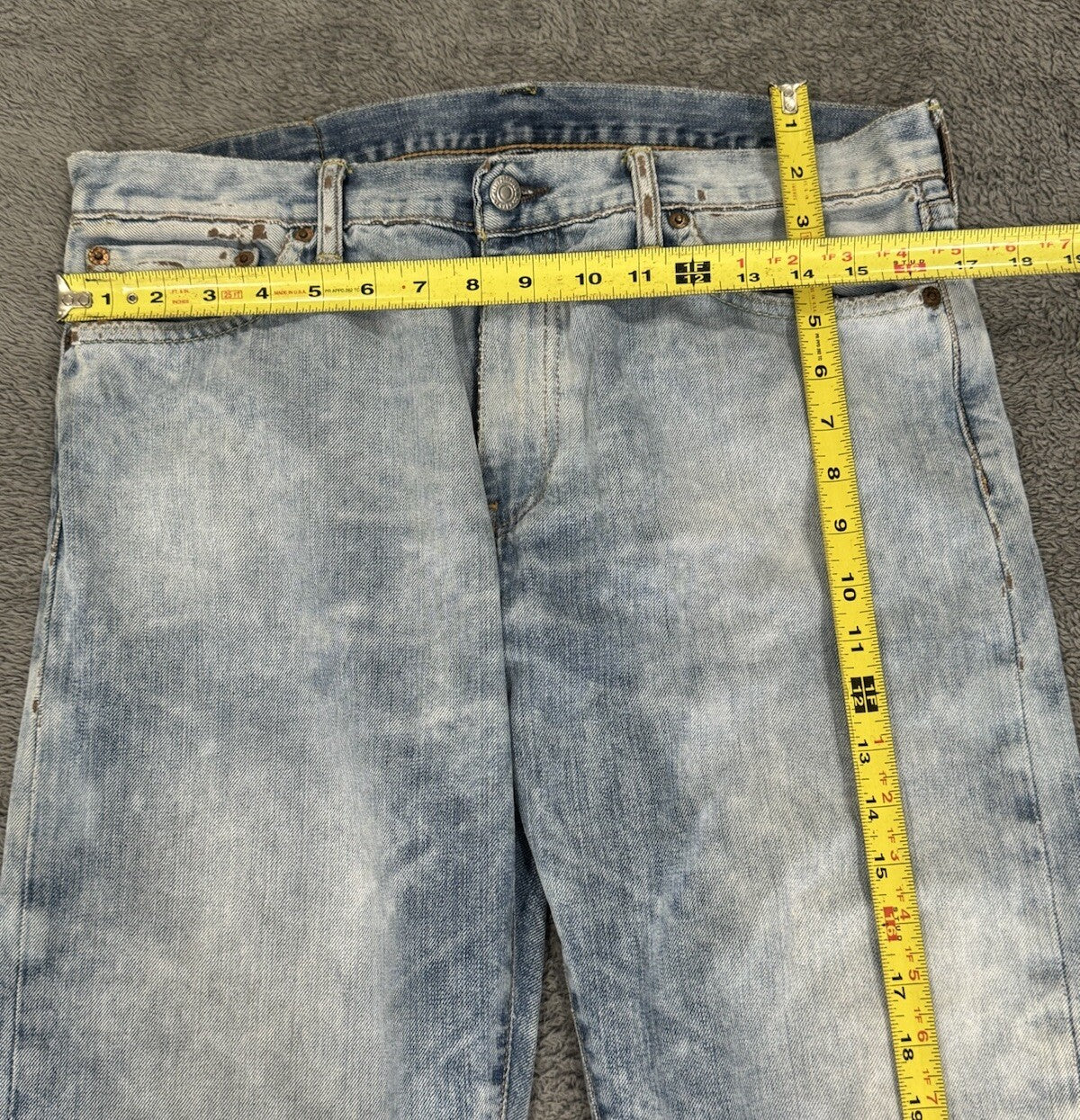 LEVI'S STRAUSS & CO Men's Size W33 L32 Denim Light Blue Jeans
