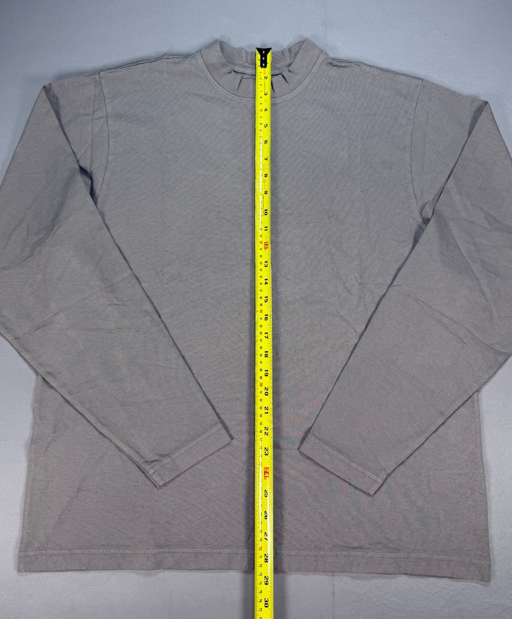 Yeezy YZY Gap Long Sleeve Shirt Men's Medium Gray Crew Neck Streetwear Modern
