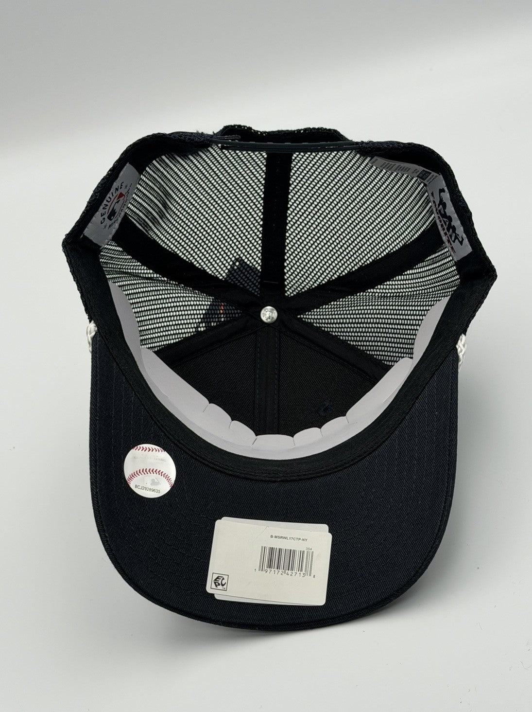 New York Yankees Fan Favorite Osfa Adjustable Hat Cap Navy Silver NEW WITH TAG