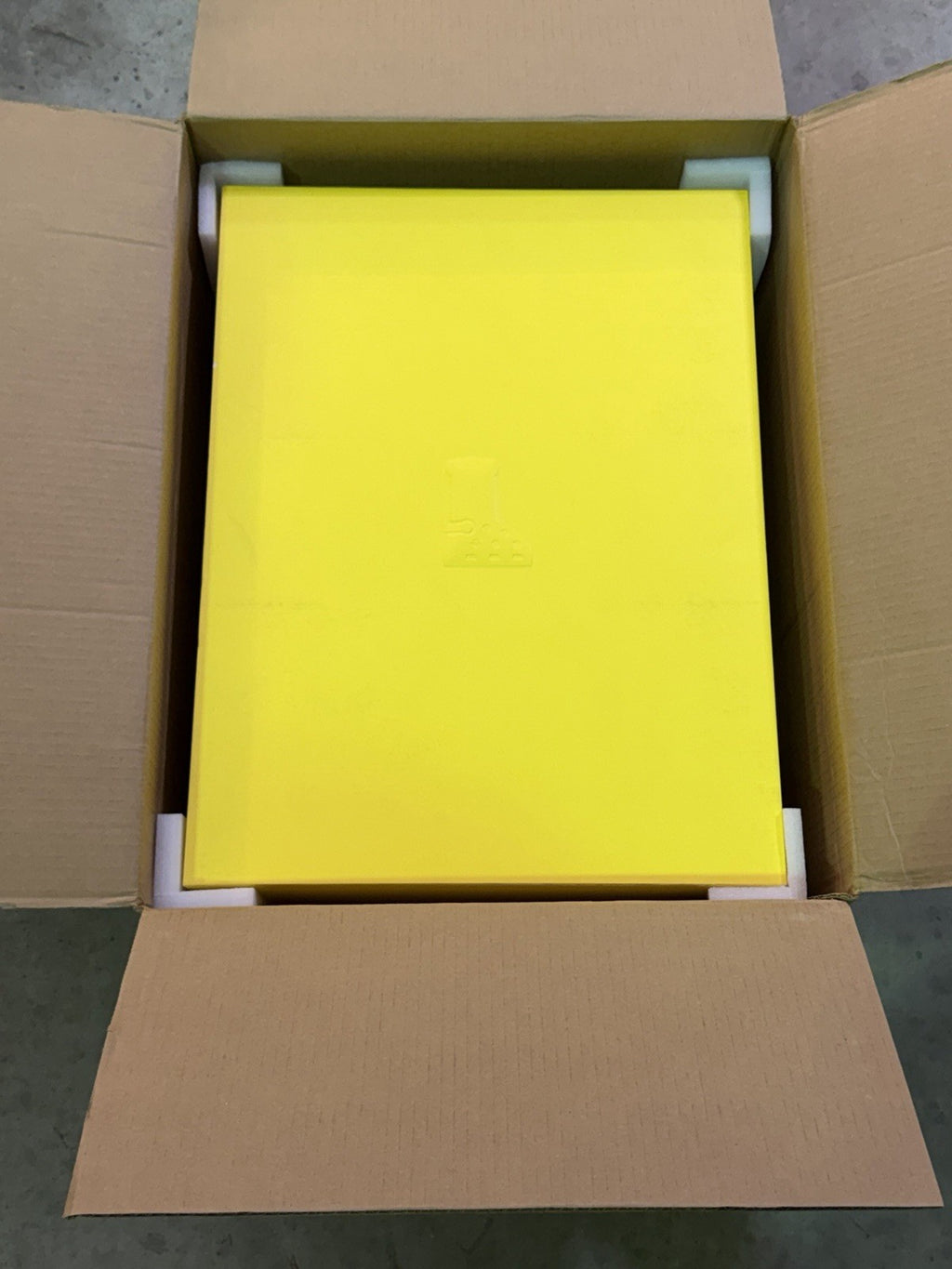 MSCHF X CROCS BIG YELLOW BOOTS CROCS SIZE 6 NEW WITH BOX