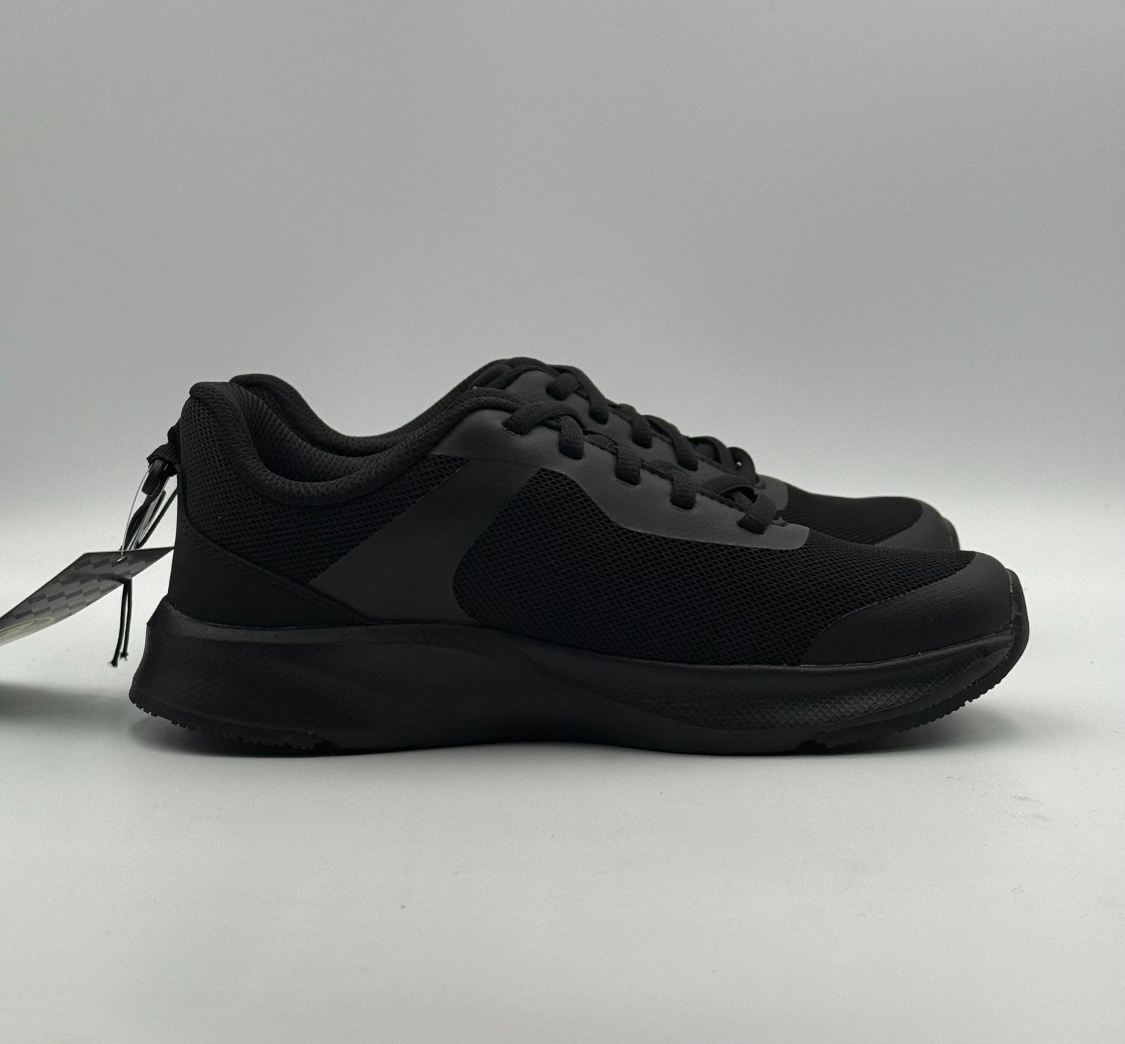 New Athletic Works Sneakers Women's 6 Black Mesh Lace Up Low Top Running Shoes