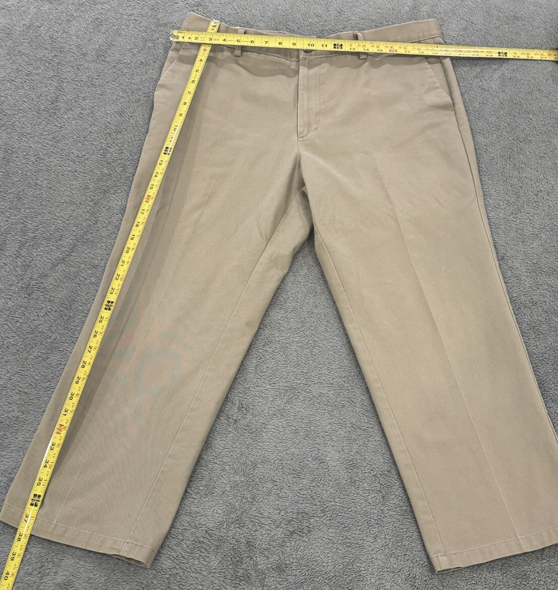 Dockers Men’s Size 38x29 Classic Fit Beige Pants W/Pockets, Zipper, & Button