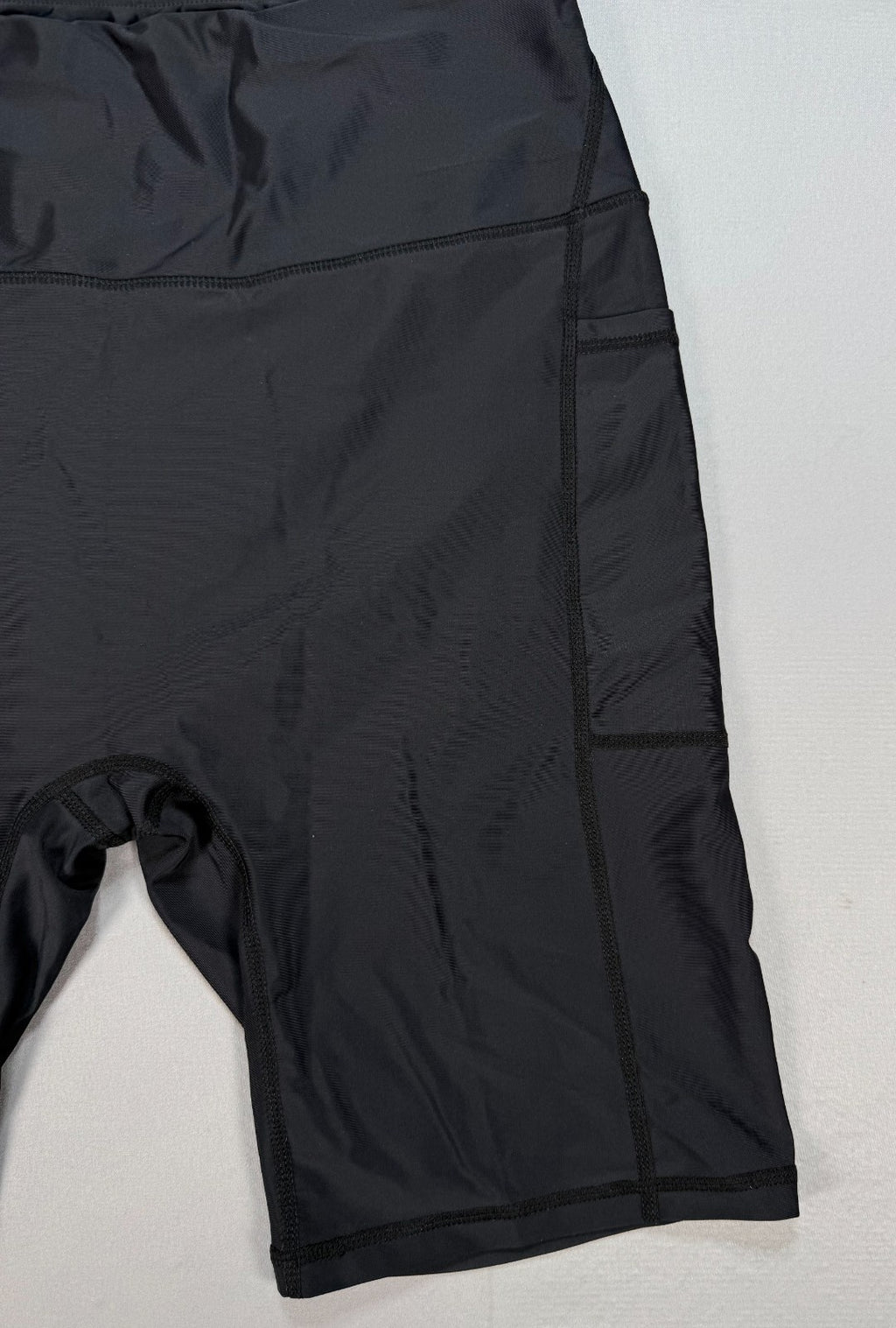 Gradual High Waisted Biker Shorts Women's Large Black Pockets Gym Yoga Shorts