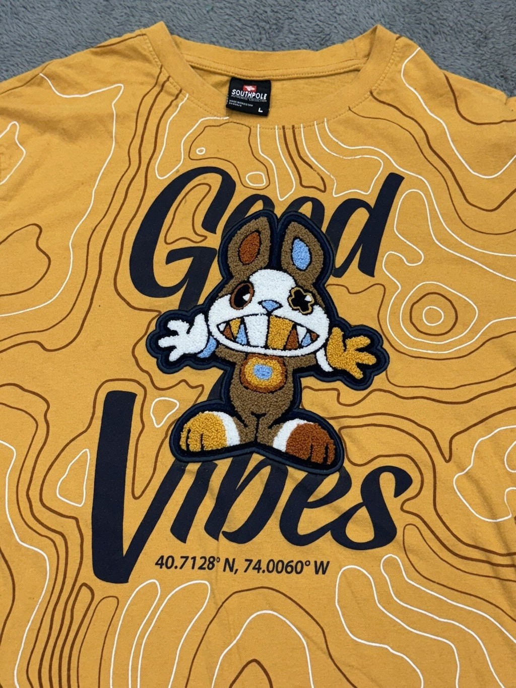 SouthPole Men's Size L Good Vibes Bunny Yellow Large Raised Print T-Shirt