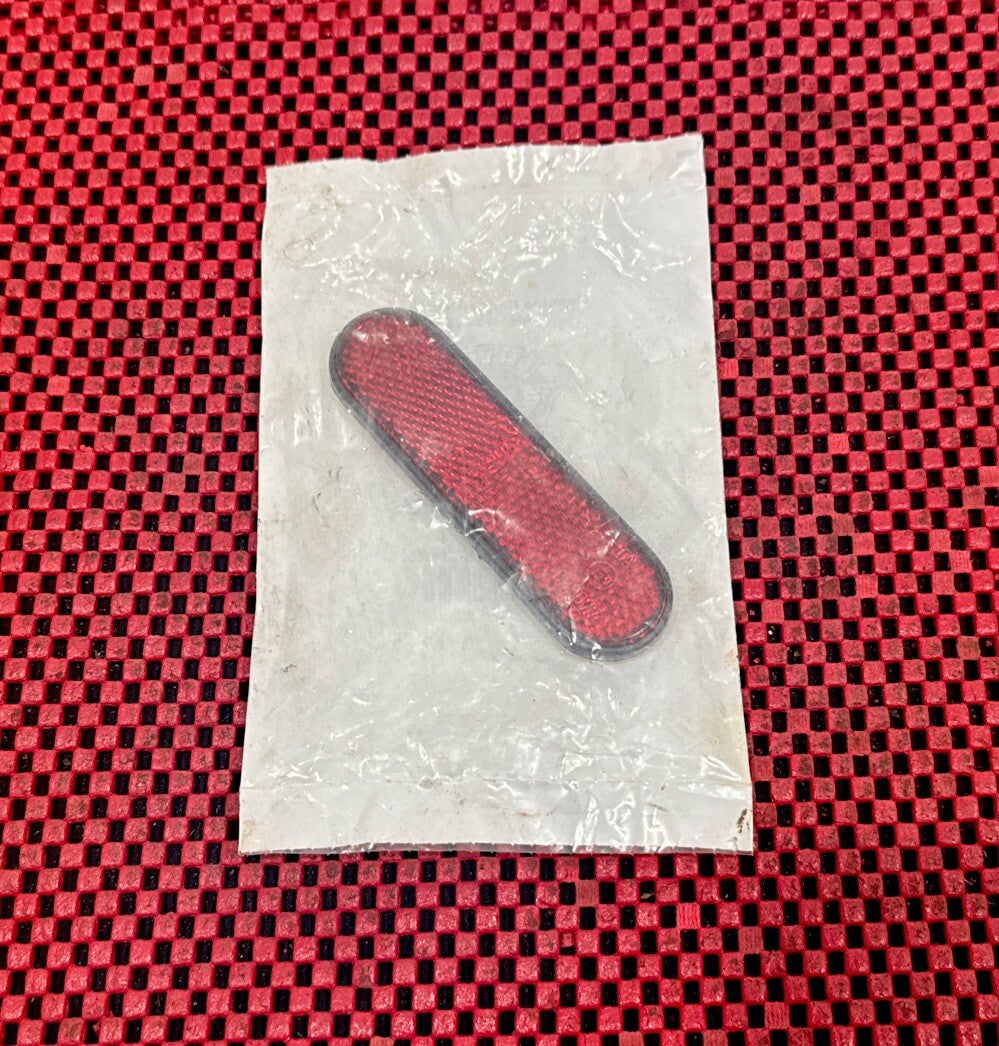 Genuine Harley-Davidson Part Number SS0013-00 Red Reflector M5