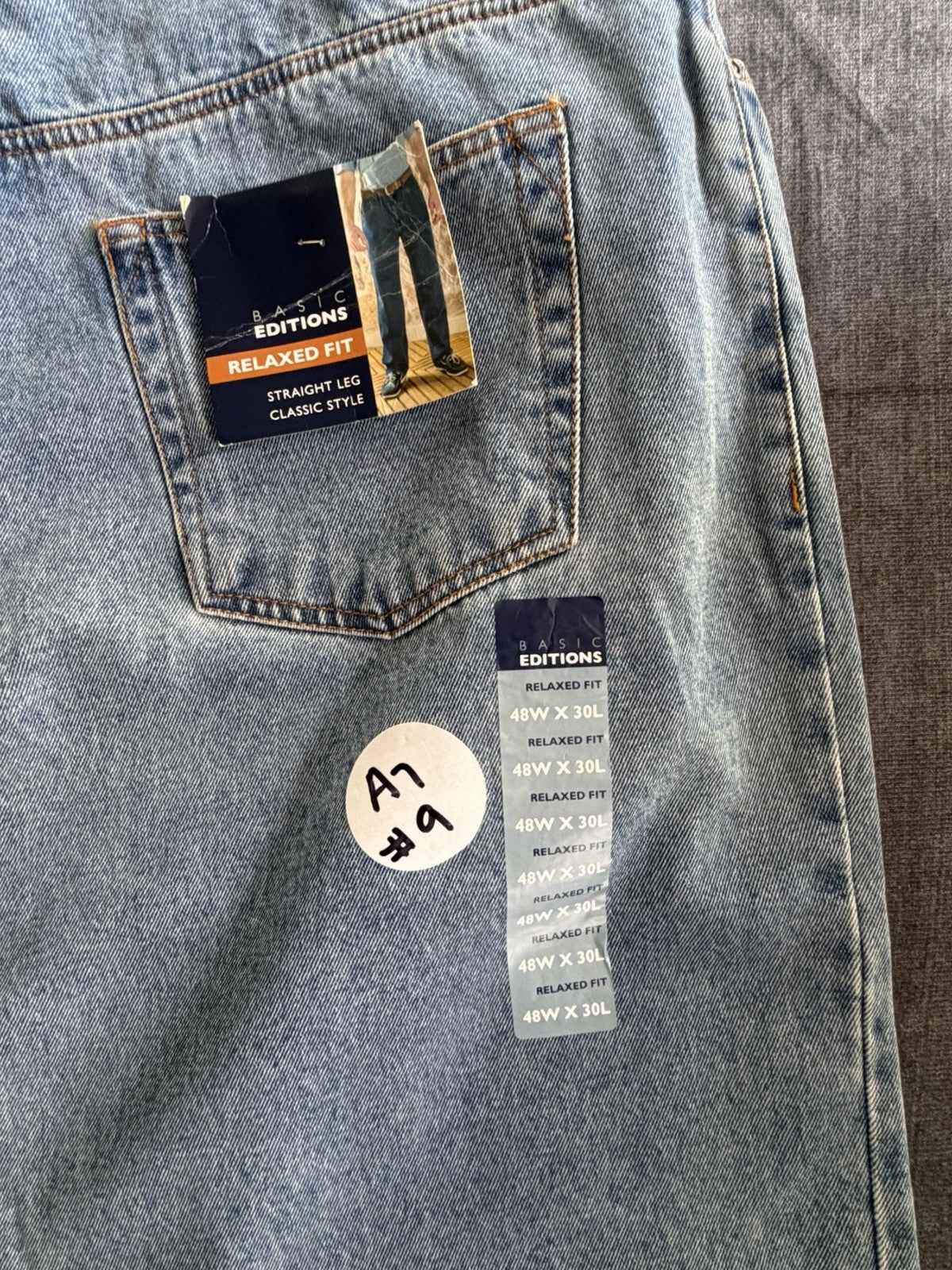 Basic Editions Relaxed Fit Men’s 48W X 30L Denim Blue  light Jeans Classic NWT