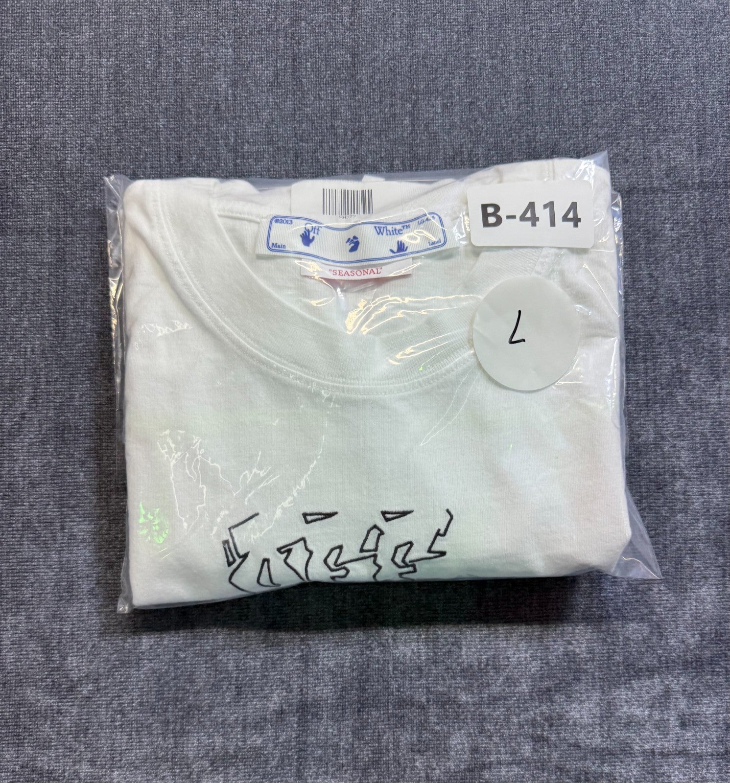 NWT Off-White Virgil Abloh Graphic T-Shirt Men's Large White Business Casual