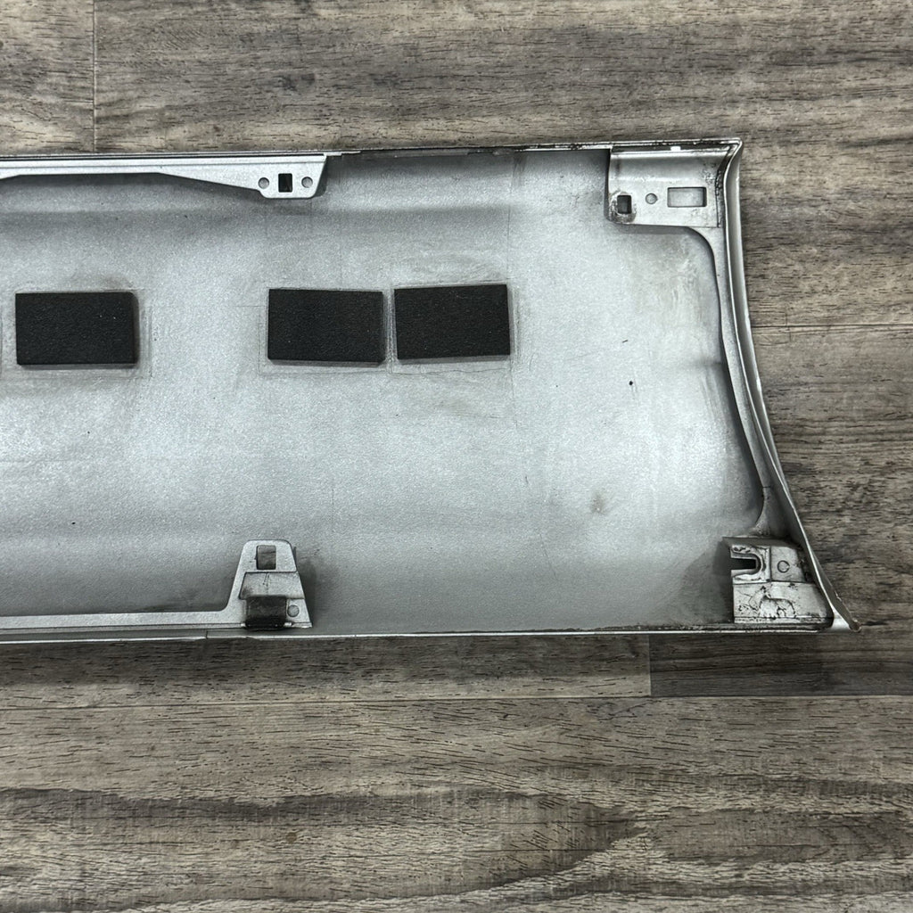 2003-05 TOYOTA 4RUNNER OEM SILVER FRONT RIGHT RH LOWER DOOR MOLDING FLARE TRIM