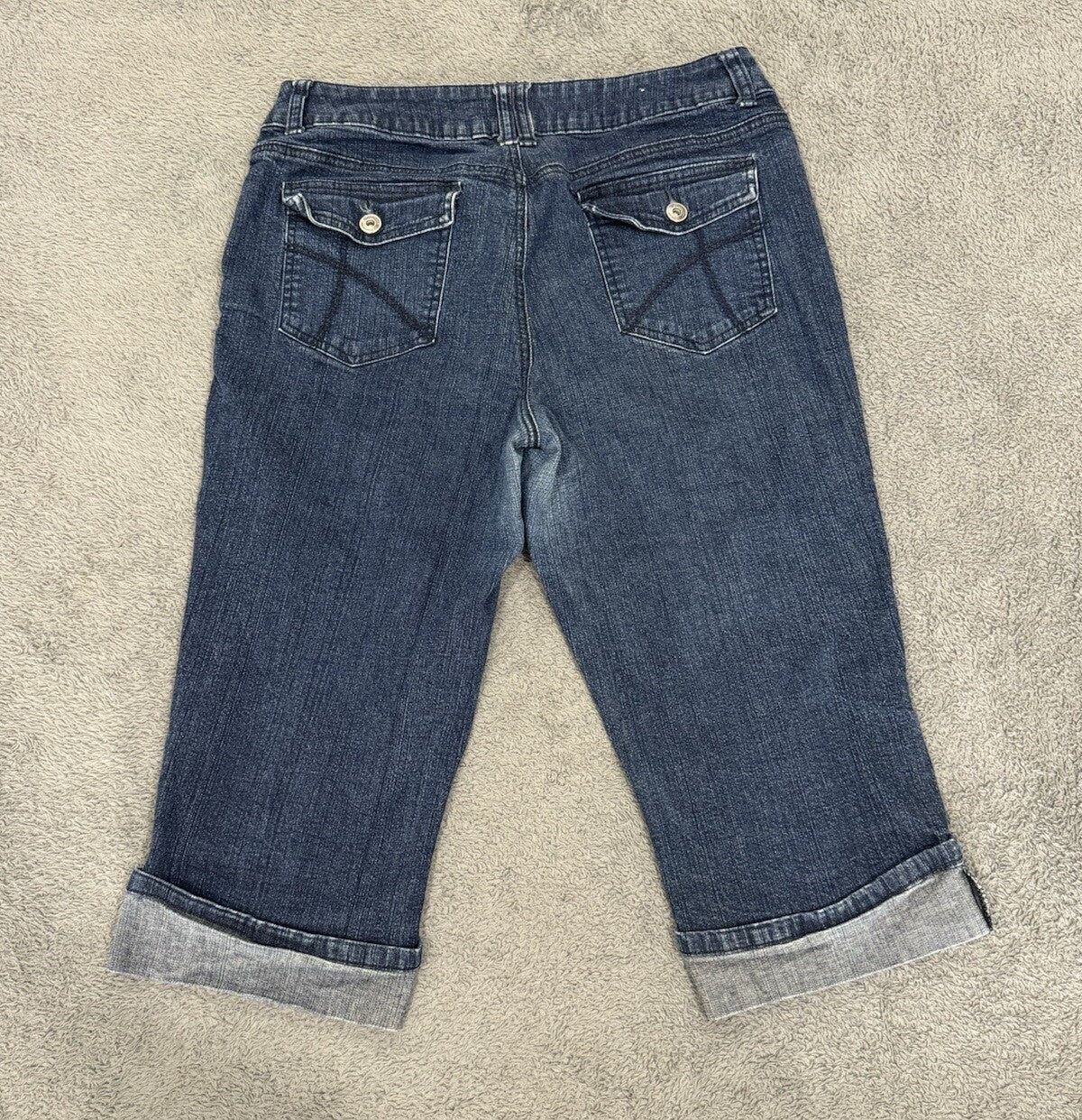St. Johns Bay Women's Size 12 Denim Capri Jeans