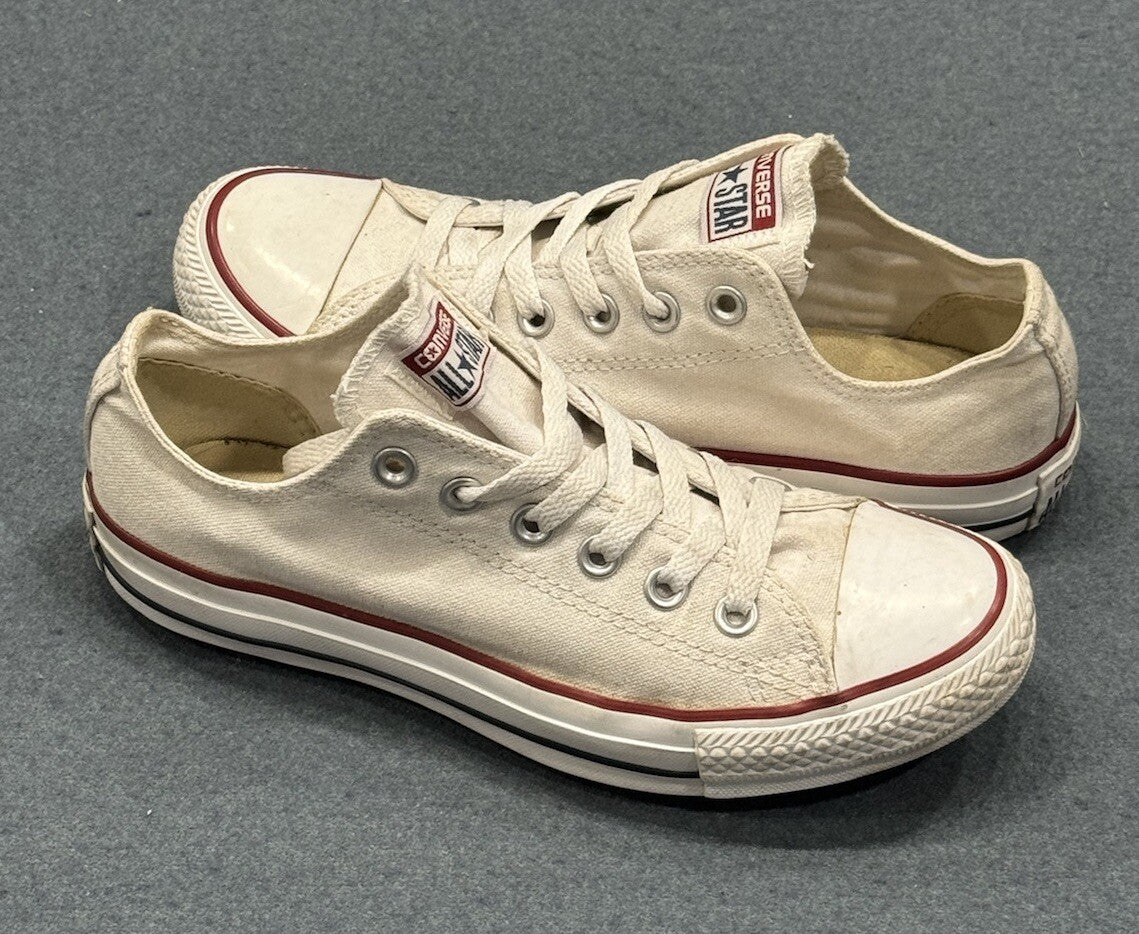 Converse White Chuck Taylor All Star- UNISEX Women’s 7 & Mens 5, LOW TOP SHOES